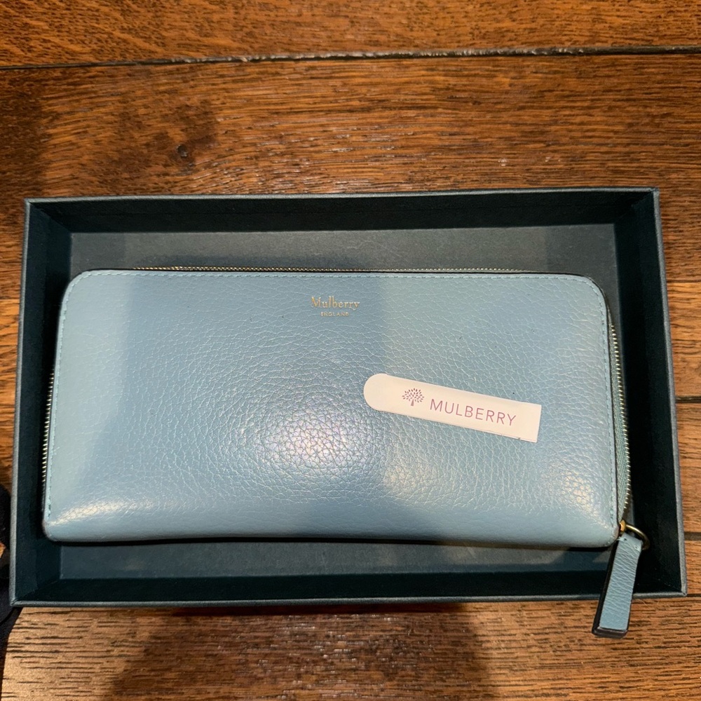 Authentic Mulberry 8 Card Zip Around Wallet (Gently Used) - Picture 5 of 9